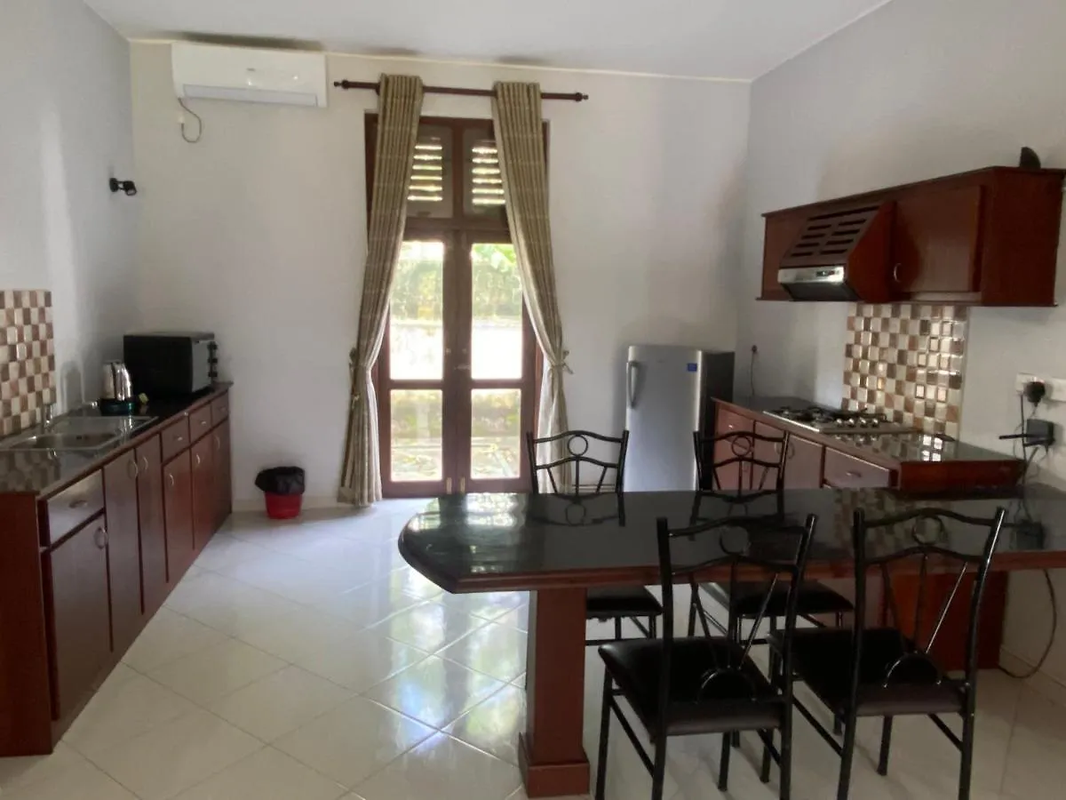 Christima Residencia Bed and Breakfast Negombo