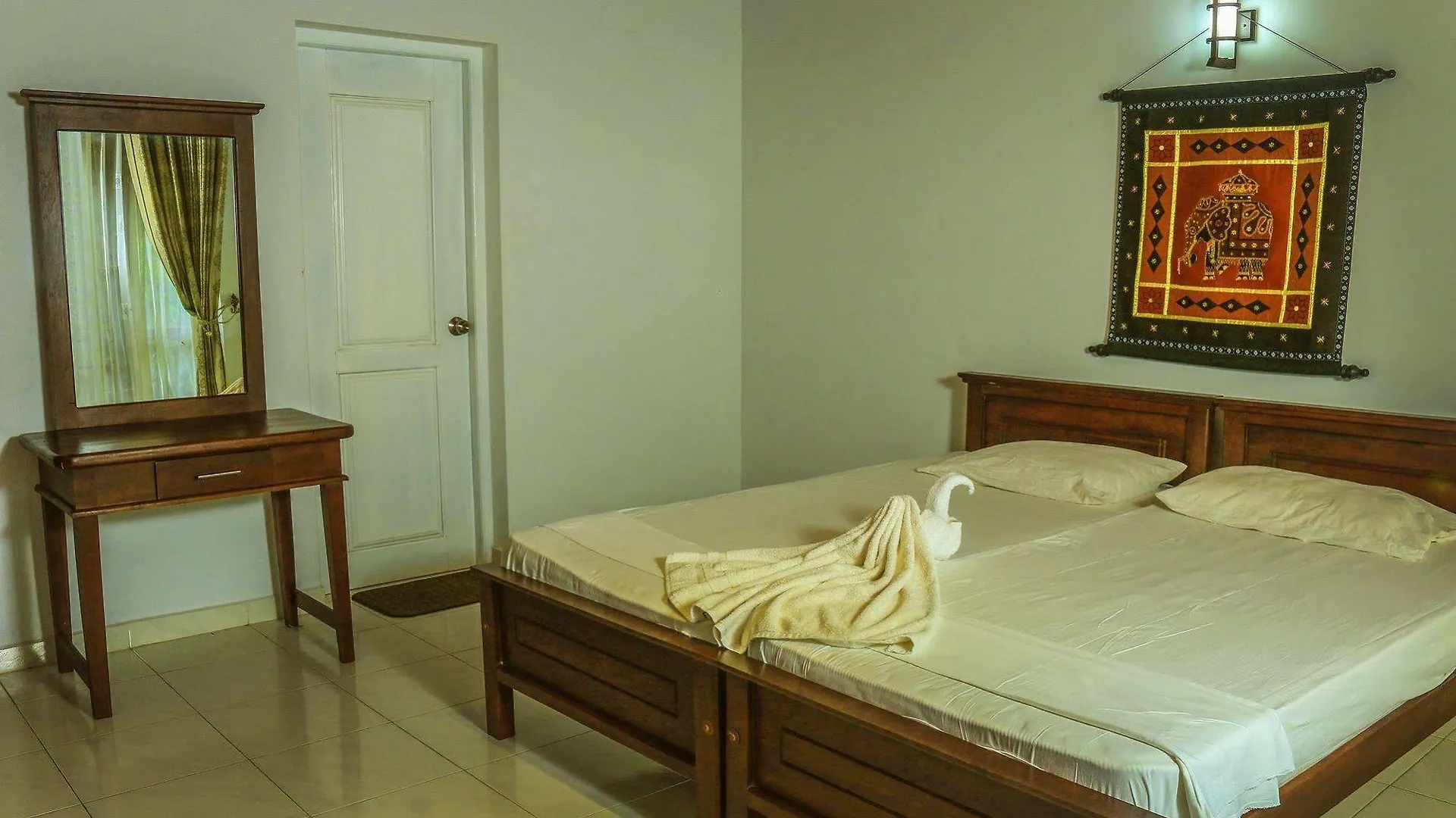 Christima Residencia Bed and Breakfast Negombo 2*,  Sri Lanka