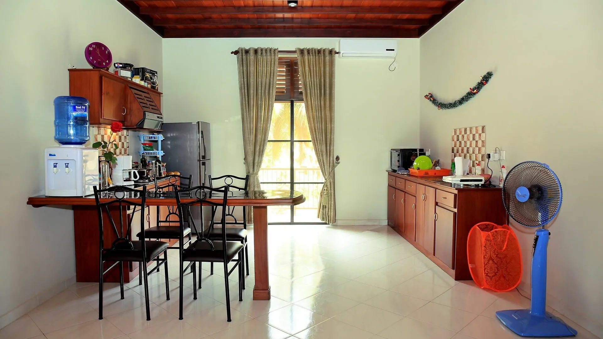 Christima Residencia Bed and Breakfast Negombo