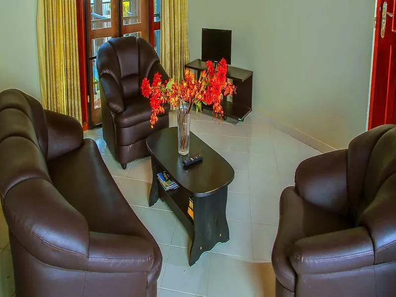 Christima Residencia Bed and Breakfast Negombo