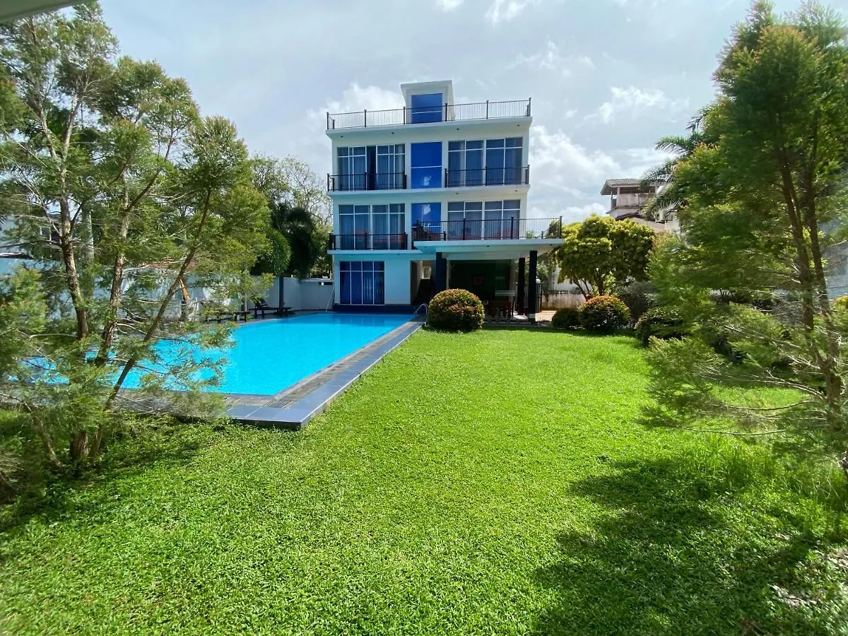 Bed & Breakfast Christima Residence Negombo